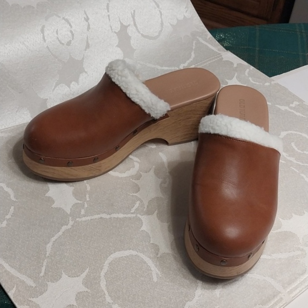 Old Navy NWOT Women's Size 7 Faux Leather Sherpa Trim Mules Clogs Y2K Brown - Picture 2 of 12
